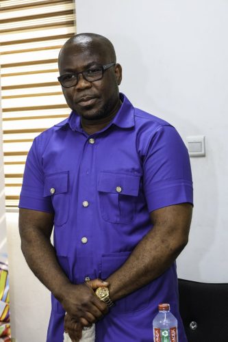 Asanteman-UK-Cash-Donation-to-Manhyia-Hospital-1